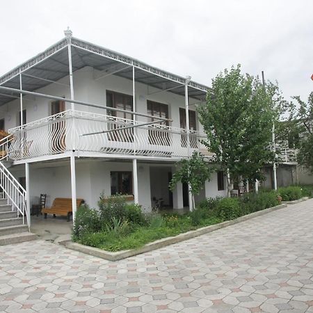 Guest House Nona Kutaisi Exterior foto