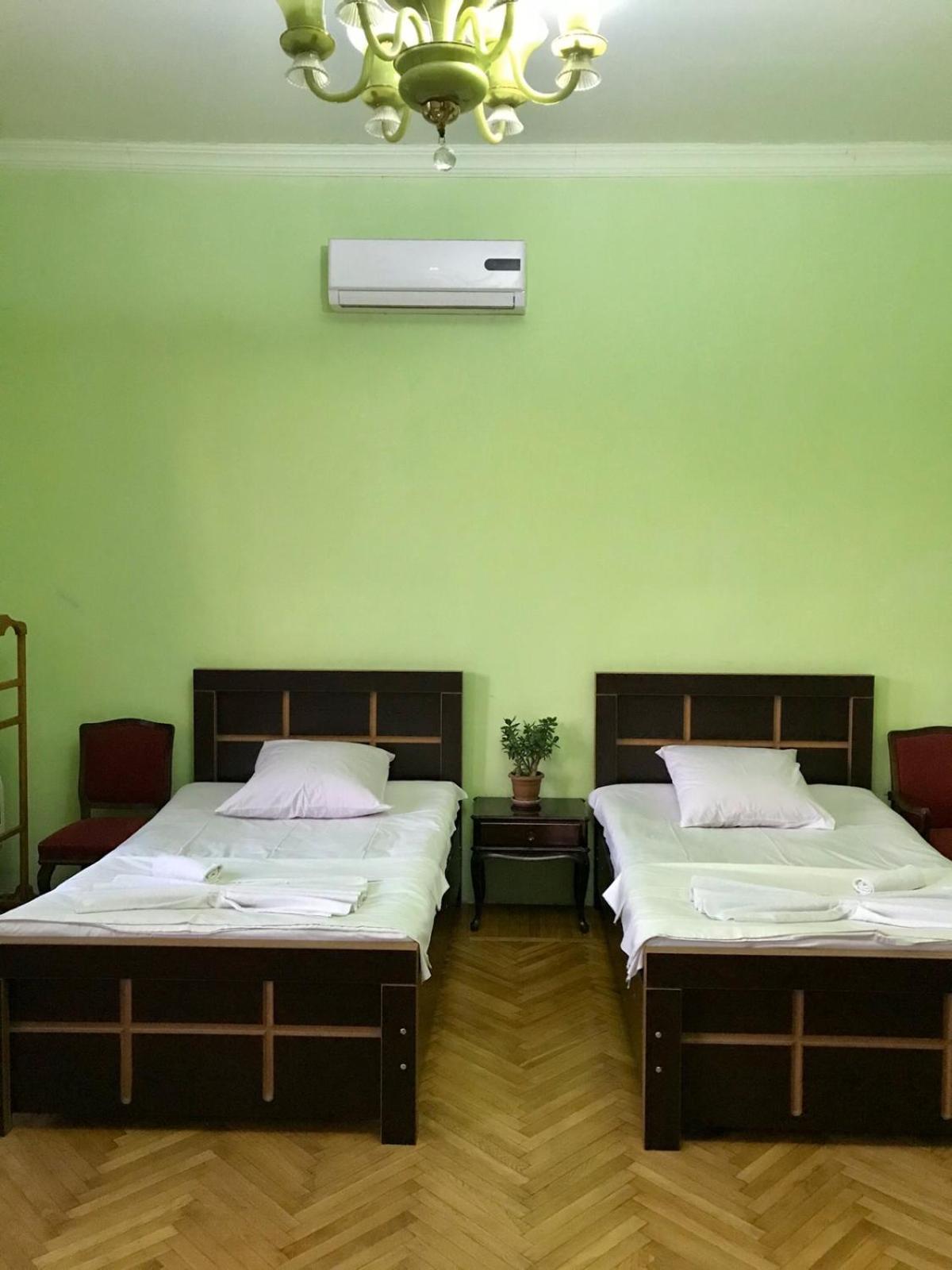 Guest House Nona Kutaisi Quarto foto