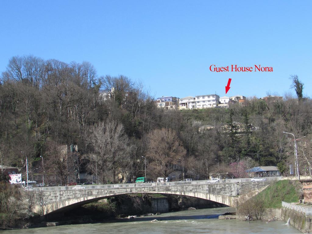 Guest House Nona Kutaisi Exterior foto