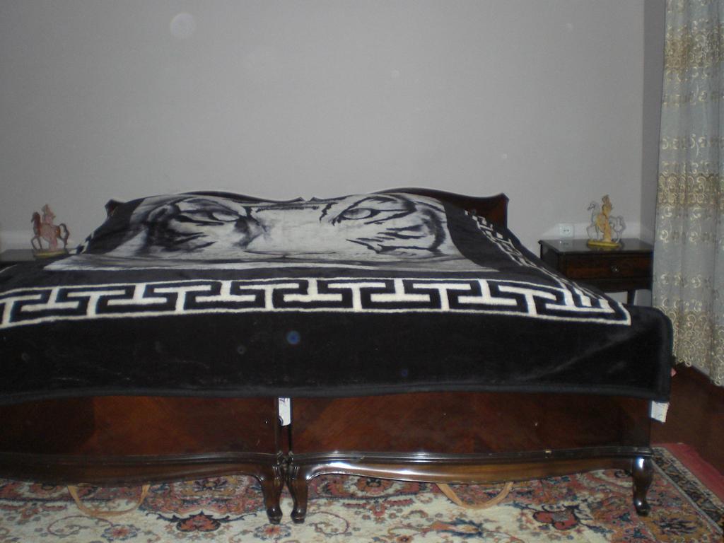 Guest House Nona Kutaisi Quarto foto
